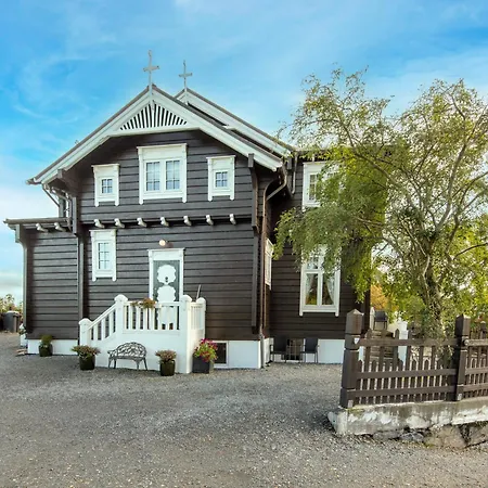 Jervell 3 Historical Bed and breakfast Ålesund
