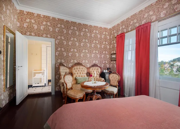 Jervell 3 Historical Bed and breakfast Ålesund
